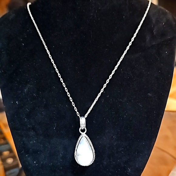 Rainbow Moonstone Silver Necklace - Picture 1 of 5